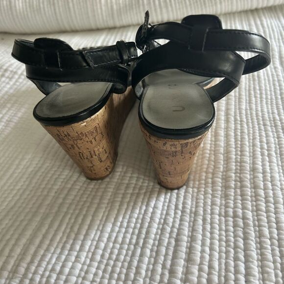 Unisa Women's Black & Sparkly Silver Braided Cork Wedge Strappy Sandals Size 8 - Picture 8 of 12